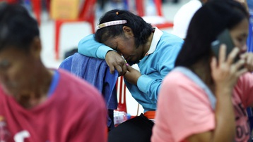 Thái Lan treo cờ rủ tưởng nhớ nạn nhân thiệt mạng trong vụ xả súng