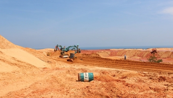 Vụ sạt lở cát tại mỏ titan ở Bình Thuận làm 4 người chết có dấu hiệu hình sự