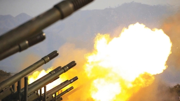 Hàn Quốc: Triều Tiên bắn 100 quả đạn pháo ra vùng biển phía Đông