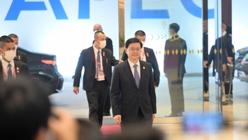 Trưởng Đặc khu Hong Kong (Trung Quốc) mắc Covid-19 sau khi dự APEC tại Thái Lan