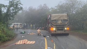 Va chạm xe tải, hai học sinh Bình Phước tử vong tại điểm 'săn mây'