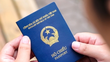 Quốc hội xem xét, quyết định bổ sung thông tin 'nơi sinh' vào hộ chiếu mới