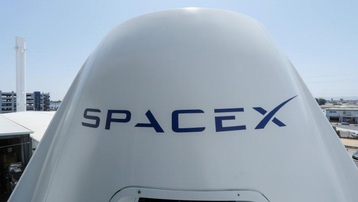 SpaceX mất hàng chục vệ tinh Internet tốc độ cao do bão từ