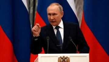 Tổng thống Putin tuyên bố mở chiến dịch quân sự đặc biệt ở Ukraine