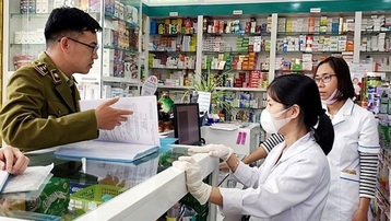 Thừa Thiên Huế: Xử phạt 3 cơ sở bán thuốc điều trị Covid-19 chưa được cấp phép, siết chặt việc niêm yết giá, xử lý trục lợi