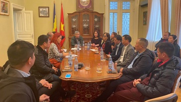 Đại sứ Việt Nam tại Romania: Không để lãng phí dù chỉ một ghế trên chuyến bay hồi hương