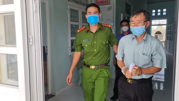Truy tố Trưởng Văn phòng công chứng Tiến Đạt ở Bình Thuận