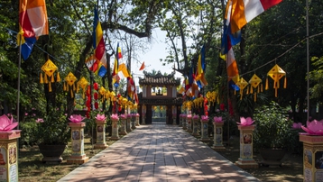 Hai ngôi cổ tự trong hành trình rước Phật tại Huế
