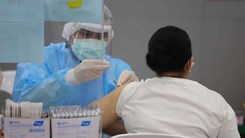 Thái Lan: Điều tra nguyên nhân các ca tử vong do COVID-19 dù đã tiêm đủ liều vaccine