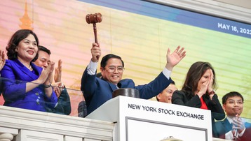 Thủ tướng Phạm Minh Chính tham quan sàn chứng khoán lớn nhất thế giới tại New York