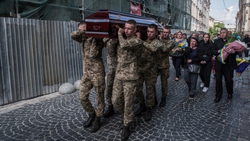 Ukraine tiết lộ mất từ 60 - 100 binh sỹ mỗi ngày, thừa nhận tình hình rất khó khăn