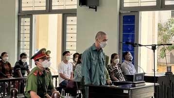 Bình Thuận: Lĩnh án 10 năm tù vì dùng máy cưa đang hoạt động đánh người