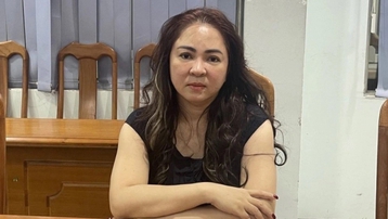 Viện Kiểm sát Nhân dân TP.HCM ra lệnh tạm giam Nguyễn Phương Hằng