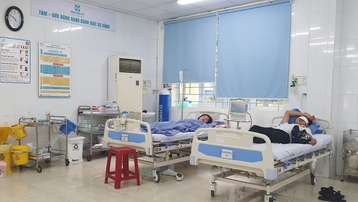 Đà Nẵng: 24 du khách Hà Nội ngộ độc nhập viện cấp cứu