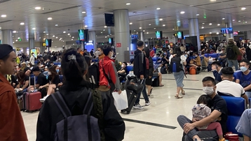 Thời tiết xấu khiến 15 chuyến bay ở Đà Nẵng phải hoãn hủy, hạ cánh xuống sân bay khác