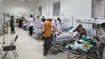 Kiên Giang: Gần 80 học sinh nhập viện, nghi ngộ độc tập thể 