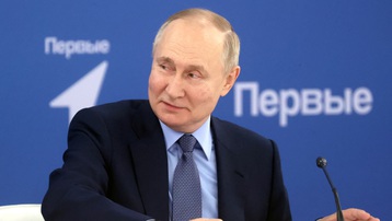 Tổng thống Nga đã thu thập được 500.000 chữ ký của cử tri để ứng cử