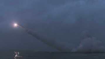 Triều Tiên phóng tên lửa từ tàu ngầm