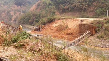 Sập cầu tạm thủy điện ở Lai Châu làm 3 người thương vong