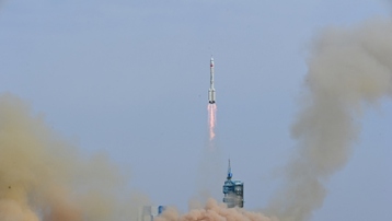Trung Quốc phóng thành công tàu vũ trụ có người lái Thần Châu 16