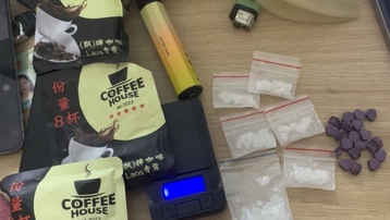 Bắt quả tang nhóm thanh niên dùng ma túy dưới dạng gói cà phê