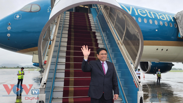 Thủ tướng lên đường thăm chính thức Trung Quốc, dự Hội nghị thường niên Diễn đàn WEF