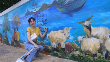 Bức tường tranh bích họa ở Ninh Thuận xác lập kỷ lục Việt Nam