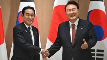 Lãnh đạo Nhật - Hàn gặp nhau về vấn đề xả thải của nhà máy điện Fukushima