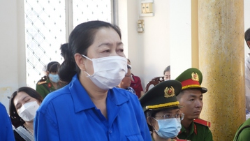 Tuyên án Nguyễn Thị Kim Hạnh cùng 24 đồng phạm vụ buôn lậu 51 kg vàng