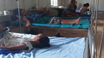18 người ở Điện Biên nhập viện, nghi do uống phải nước nhiễm thuốc trừ cỏ