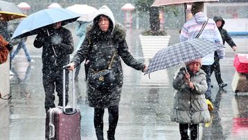 Đối mặt mưa, tuyết lớn nhất 15 năm, Trung quốc yêu cầu đảm bảo an toàn người và tài sản dịp Tết