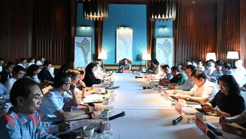 Thủ tướng Phạm Minh Chính làm việc với lãnh đạo tỉnh Kiên Giang để phát triển Phú Quốc nhanh và bền vững