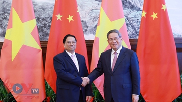 Thủ tướng Chính phủ Phạm Minh Chính hội đàm với Thủ tướng Trung Quốc Lý Cường