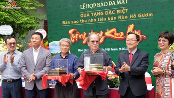 Ra mắt bản sao Rùa Hồ Gươm “Tượng vàng Kim Quy” chào mừng 1010 năm Thăng Long - Hà Nội