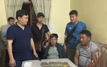 Bắt giữ 2 đối tượng vận chuyển 8 bánh heroin ở Sơn La