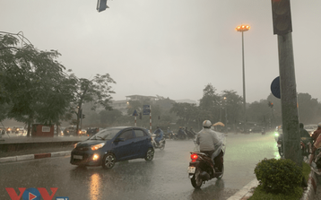Thời tiết hôm nay: Bắc Bộ có mưa rào và dông, đề phòng lũ quét, sạt lở đất ở vùng núi
