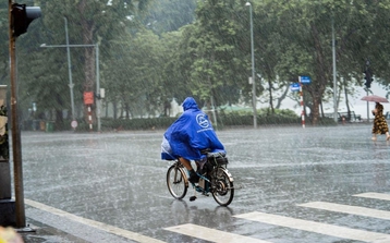 Thời tiết hôm nay: Cả nước tiếp tục mưa lớn, khả năng xảy ra lốc, sét và mưa đá