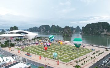 Rực rỡ Lễ hội khinh khí cầu “Sắc màu Hạ Long”