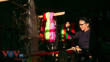 Người 'giữ lửa' nghề dệt thổ cẩm truyền thống ở Cao Bằng