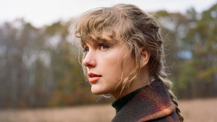 Taylor Swift bất ngờ phát hành album thứ 9