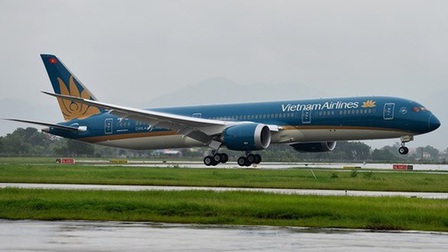 Vietnam Airlines xem xét sa thải tiếp viên nhiễm Covid-19 vi phạm cách ly