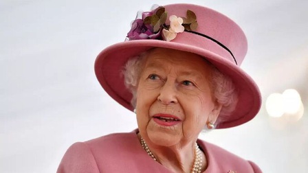 Nữ hoàng Anh sẽ được tiêm vaccine ngừa COVID-19 sau vài tuần nữa