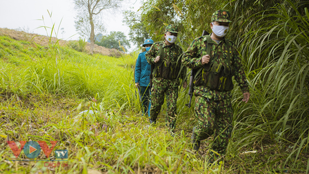 Bộ đội biên phòng Bản Lầu, Lào Cai căng mình chống dịch ngày đầu năm mới 2021