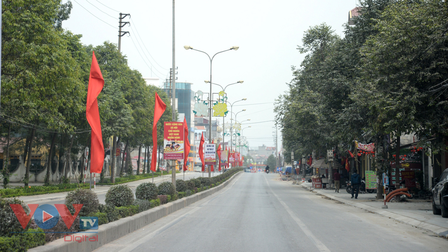 Thành phố Chí Linh vắng vẻ trong vòng phong tỏa, người dân chấp hành nghiêm túc các biện pháp phòng dịch