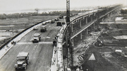 Liên Xô giúp Việt Nam xây cầu Thăng Long như thế nào?