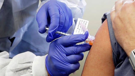 Anh xuất hiện tình trạng lừa đảo bán vaccine Covid-19 giả