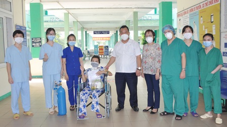 Đà Nẵng: Bệnh nhân 34 ngày chạy tim phổi nhân tạo (ECMO) khỏi Covid-19