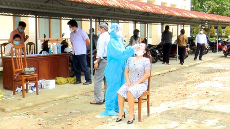 Ghi nhận 83 ca mắc Covid-19, huyện miền núi Phước Sơn, Quảng Nam đưa thiết bị y tế lên vùng cao