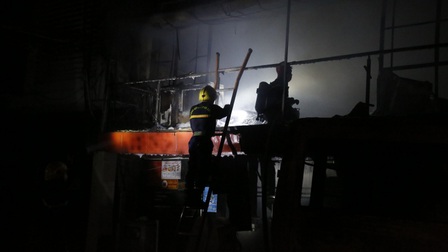 TP.HCM: Kịp thời dập tắt đám cháy tại Công ty thực phẩm Việt Sin