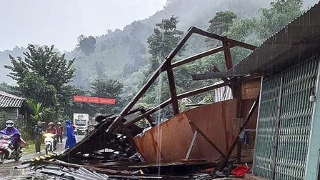 Điện Biên: Mưa lớn gây sạt lở, khiến 1 người bị thương và 1 nhà dân bị hư hỏng